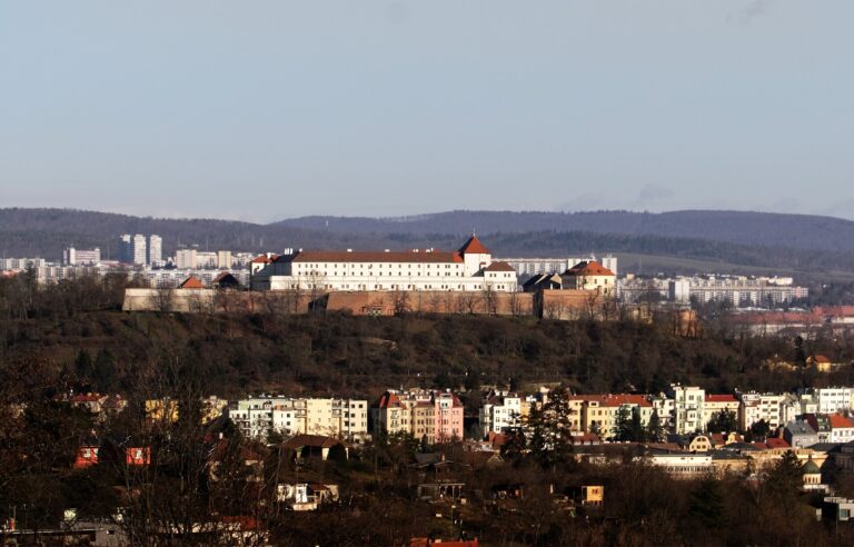 Špilberk je nepřehlédnutelnou dominantou Brna.