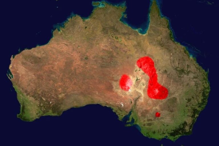 Dobrá zpráva je, že se s ním hned tak nepotkáte. Žije v odlehlých oblastech australského vnitrozemí (označeno červeně). Foto: en:User:Taipan198/Creative Commons/CC BY-SA 2.5