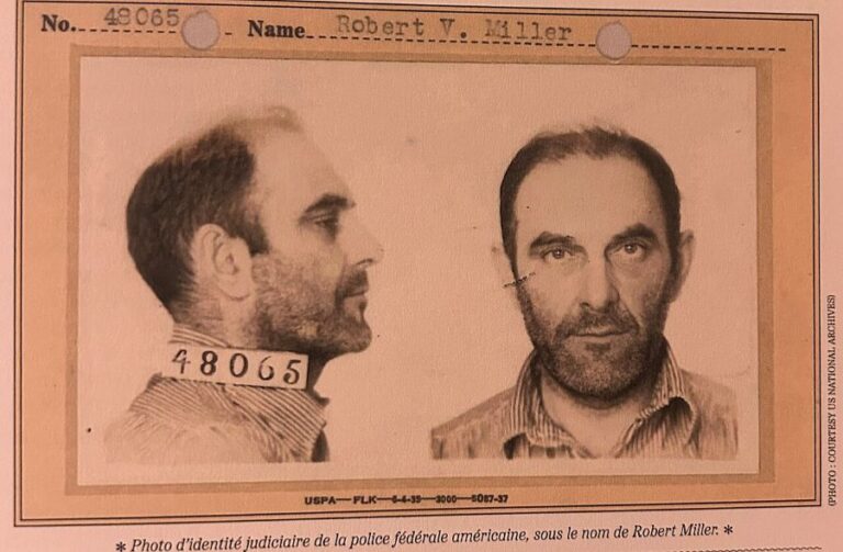 Victor Lustig je mistr podvodu, ale policie ho nakonec dožene. Foto z policejní databáze. Foto: inconnu/Creative Commons/Public Domain