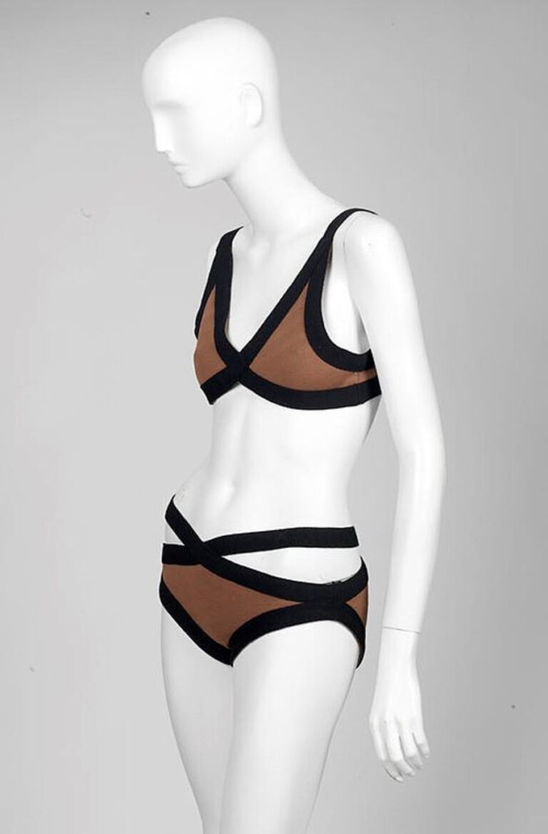 Rudiho bikiny z roku 1971. Pak přijdou na řadu tanga. Foto: Staff photographer, Rhode Island School of Design Museum of Art/Creative Commons/CC0 1.0