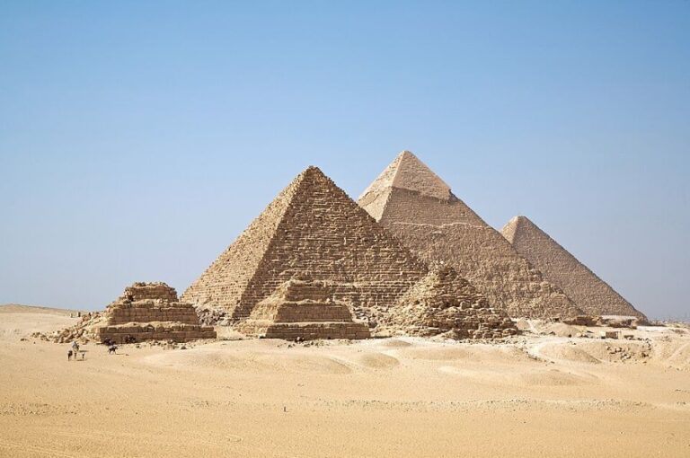 Pyramidy jsou pro Kleopatru VII. Dávnou minulostí. Foto: Ricardo Liberato/Creative Commons/CC BY-SA 2.0