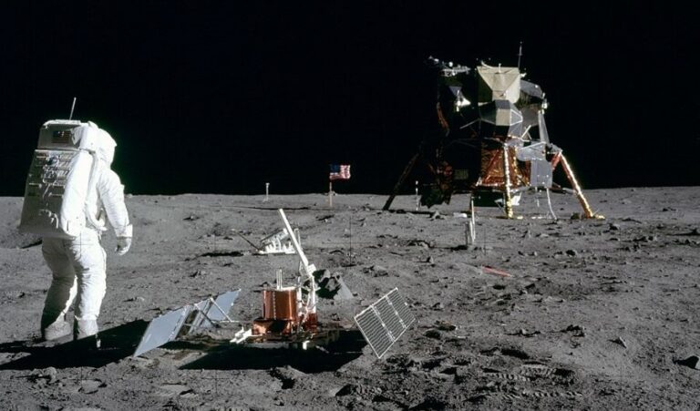 K přistání na Měsíci došlo vlastně teprve nedávno. Foto: NASA Neil A. Armstrong/Creative Commons/Public Domain