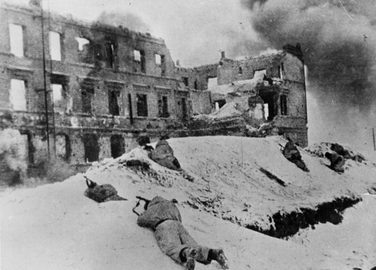Bitva u Staligradu přinese krušné chvíle. Vánoce v mrazu nepatří mezi příjemné zážitky.