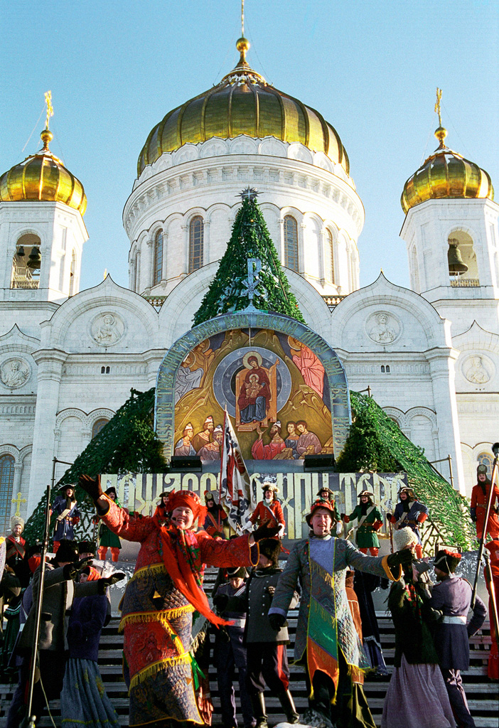 Konec vlády bolševiků přinesl i návrat k pravoslavným Vánocům.