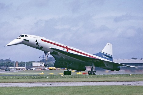 Legendární nadzvukový dopravní stroj Concorde byl ze služby vyřazen v roce 2003