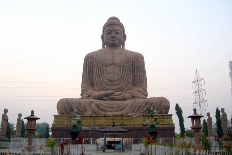 Mahávírova socha v severoindickém státě Bihar