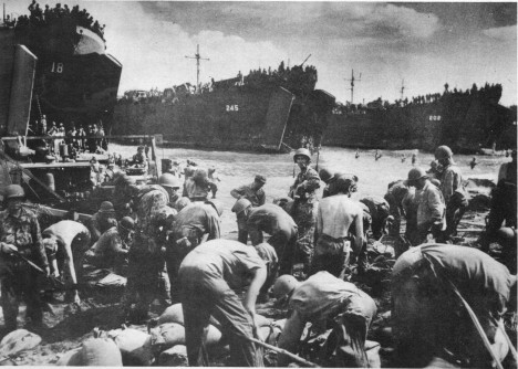 Spojenci měli na Filipínách ohromnou vojenskou sílu, vylodění podporovalo přes 200 lodí a více než tisícovka letadel.